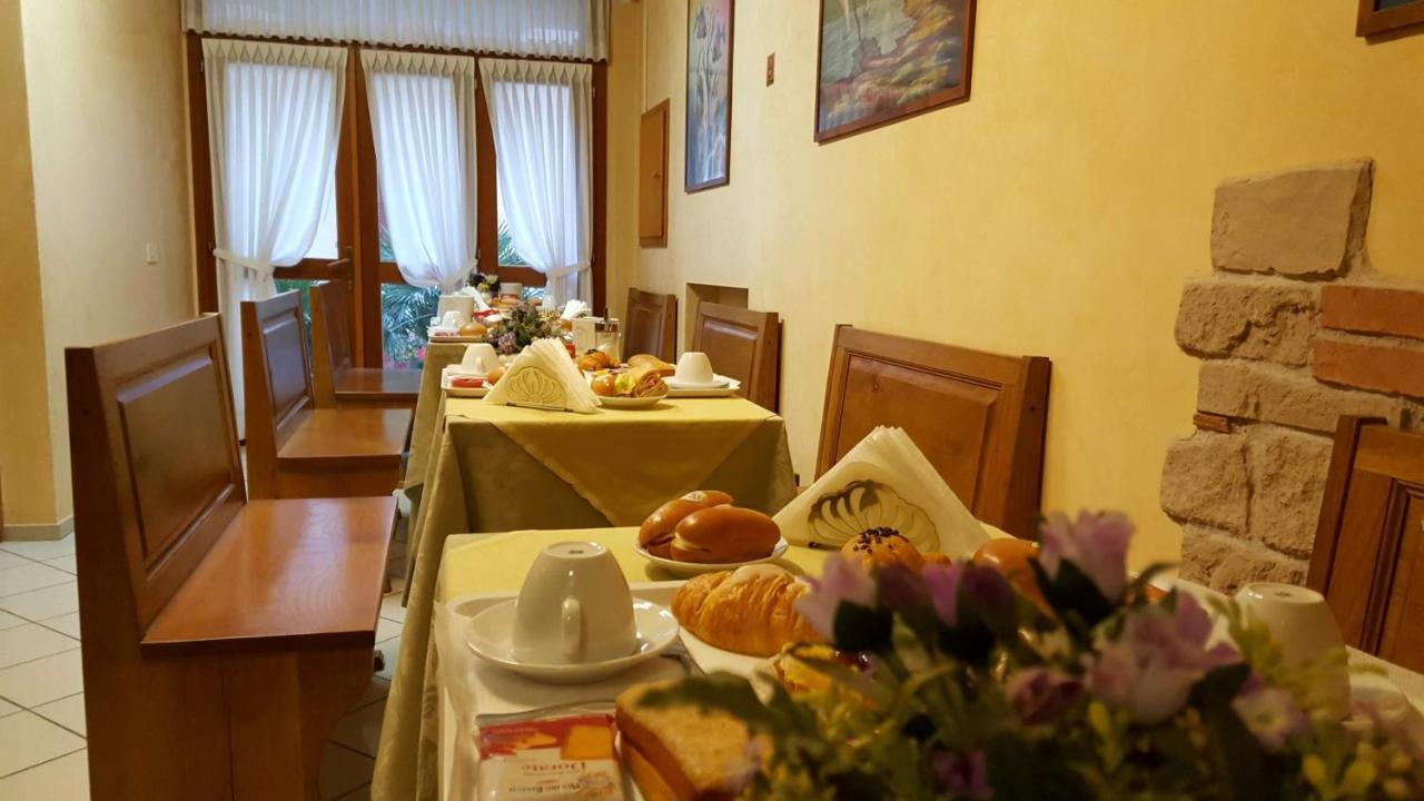 Hotel La Torre 카스틸리오네델라고 외부 사진