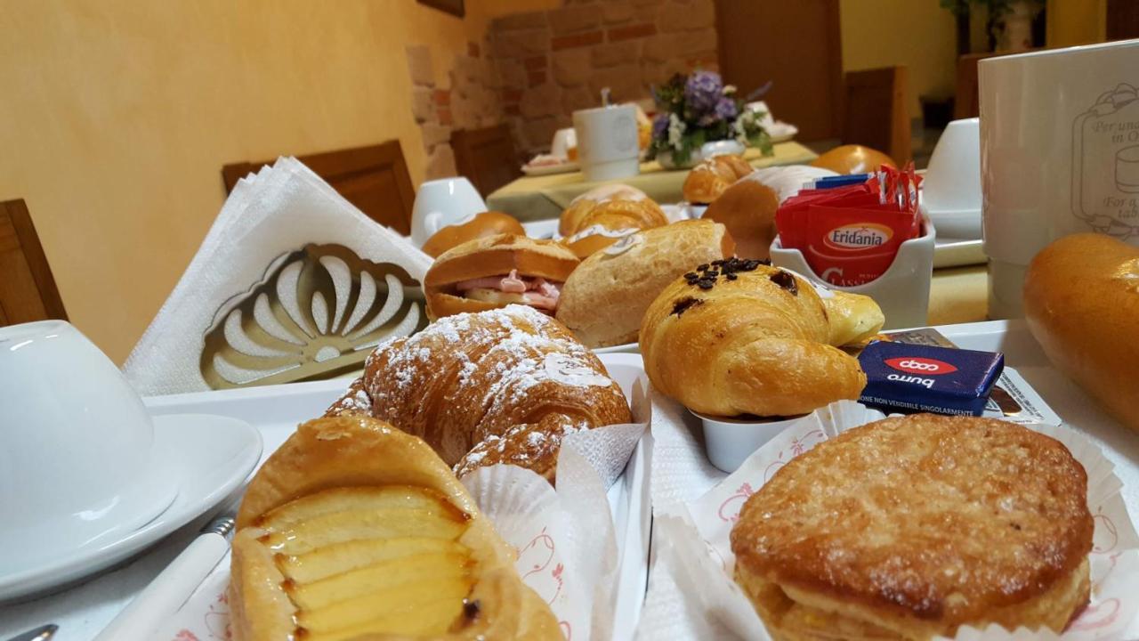 Hotel La Torre 카스틸리오네델라고 외부 사진