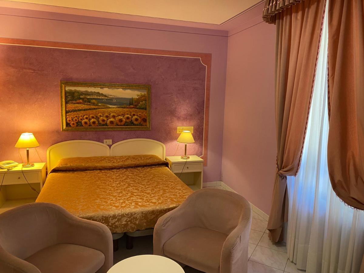 Hotel La Torre 카스틸리오네델라고 외부 사진