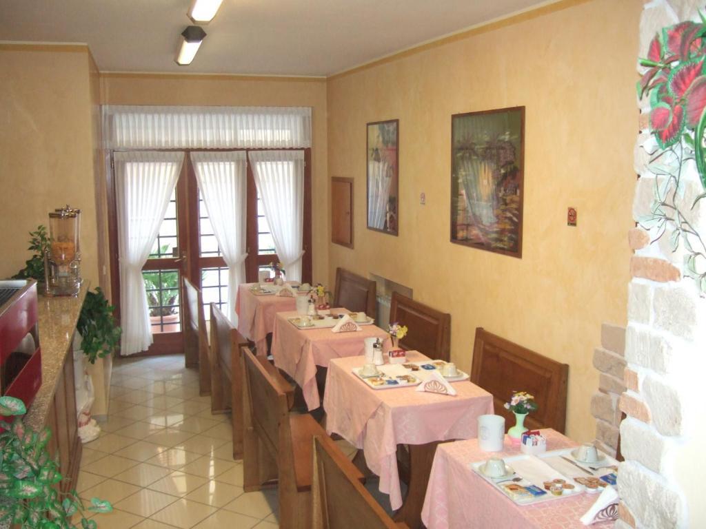 Hotel La Torre 카스틸리오네델라고 외부 사진