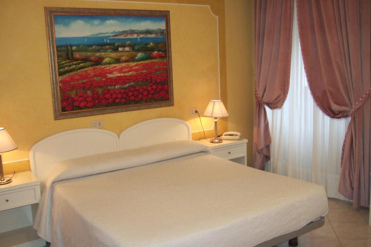 Hotel La Torre 카스틸리오네델라고 외부 사진