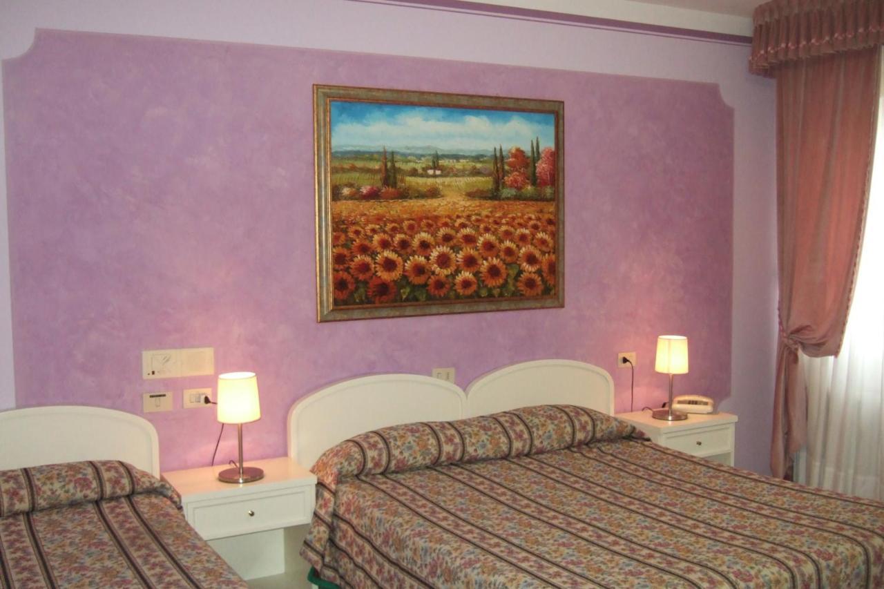 Hotel La Torre 카스틸리오네델라고 외부 사진